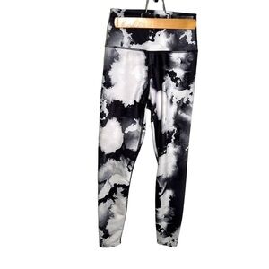 Sage Collective Leggings Black White Geo